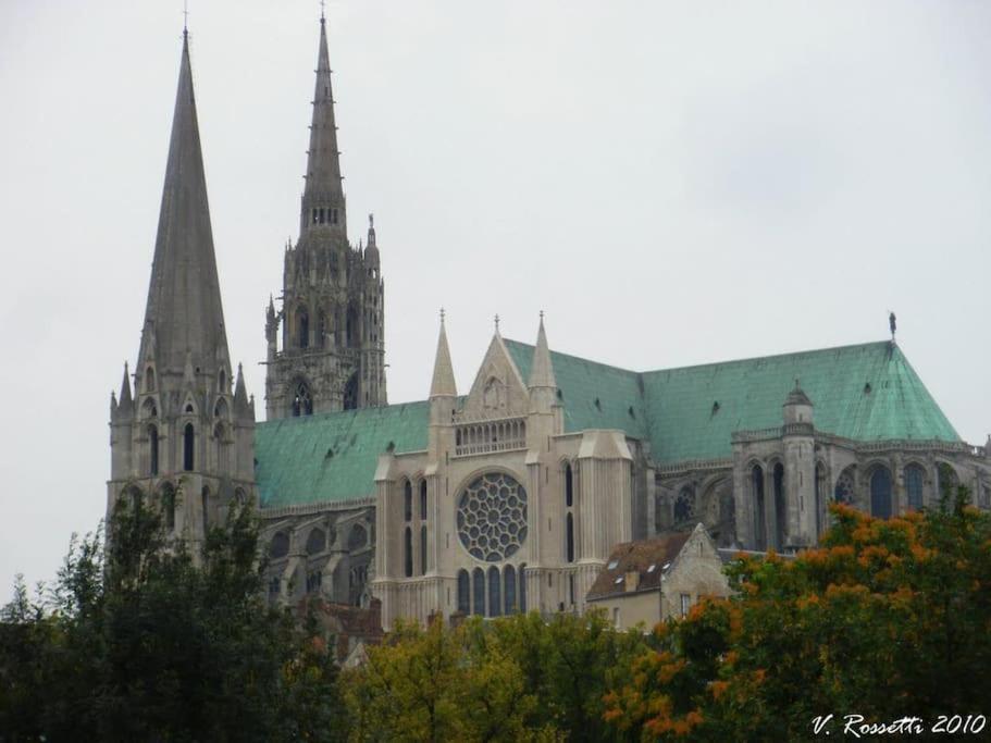 Charmant Studio A Deux Pas De La Cathedrale Chartres Buitenkant foto